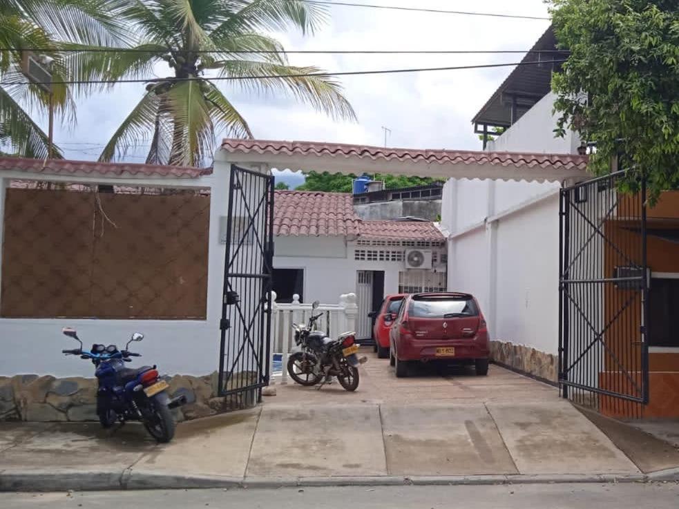 Hotel Maceo Melgar Esterno foto