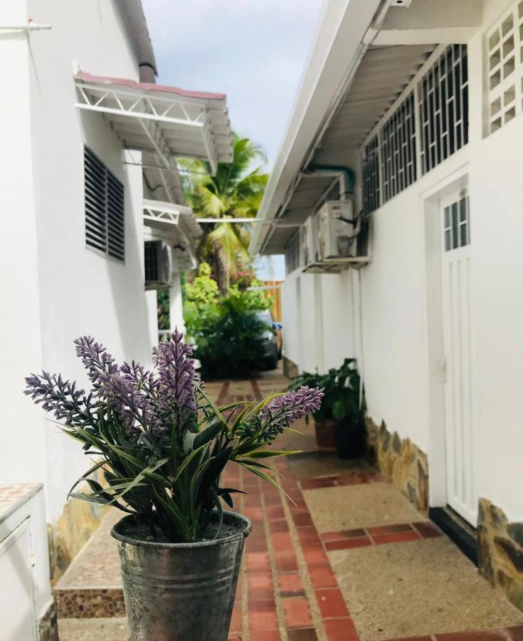Hotel Maceo Melgar Esterno foto
