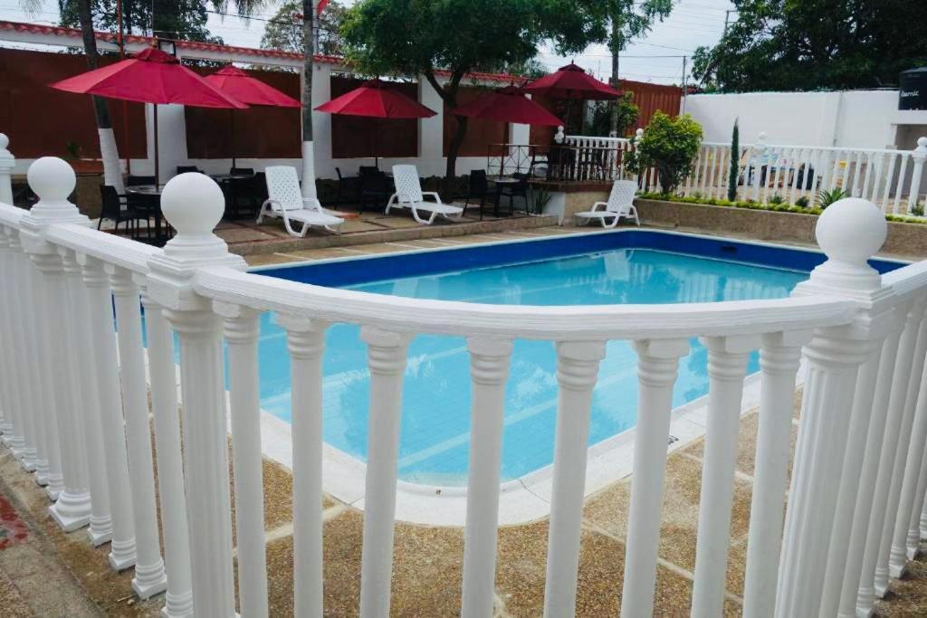 Hotel Maceo Melgar Esterno foto