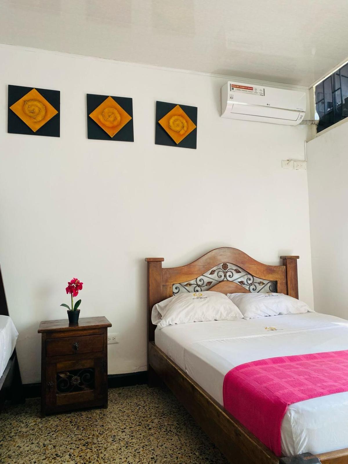 Hotel Maceo Melgar Esterno foto