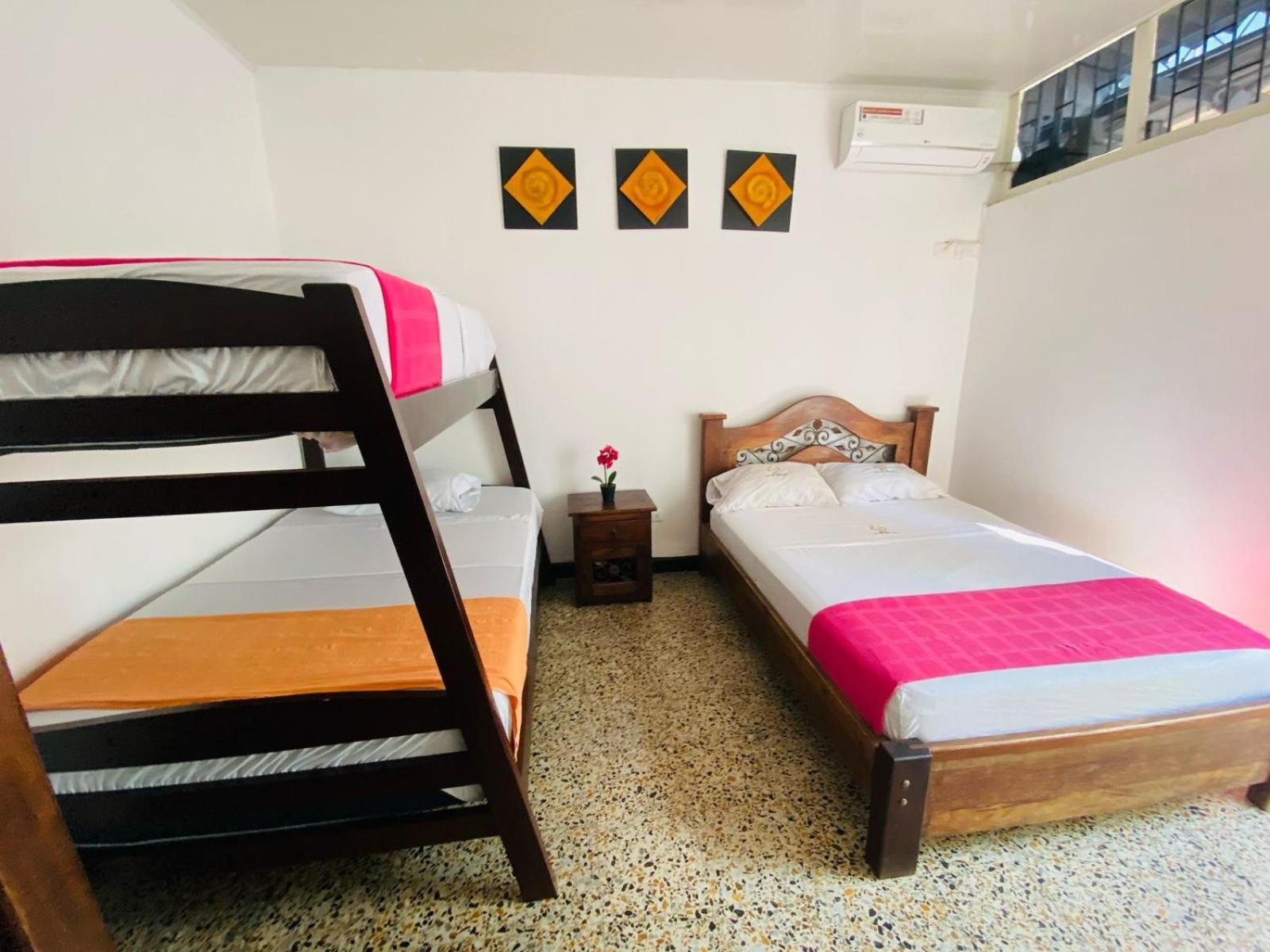 Hotel Maceo Melgar Esterno foto