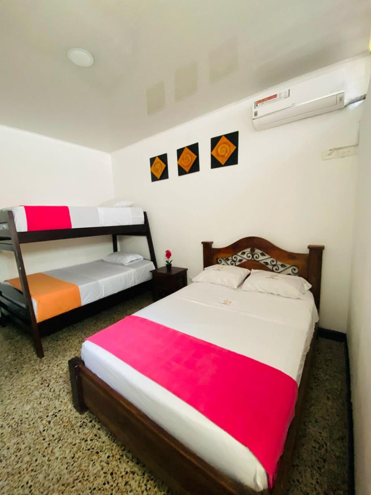 Hotel Maceo Melgar Esterno foto