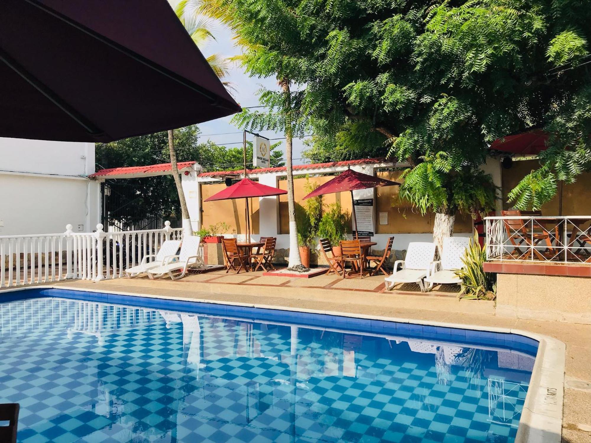 Hotel Maceo Melgar Esterno foto